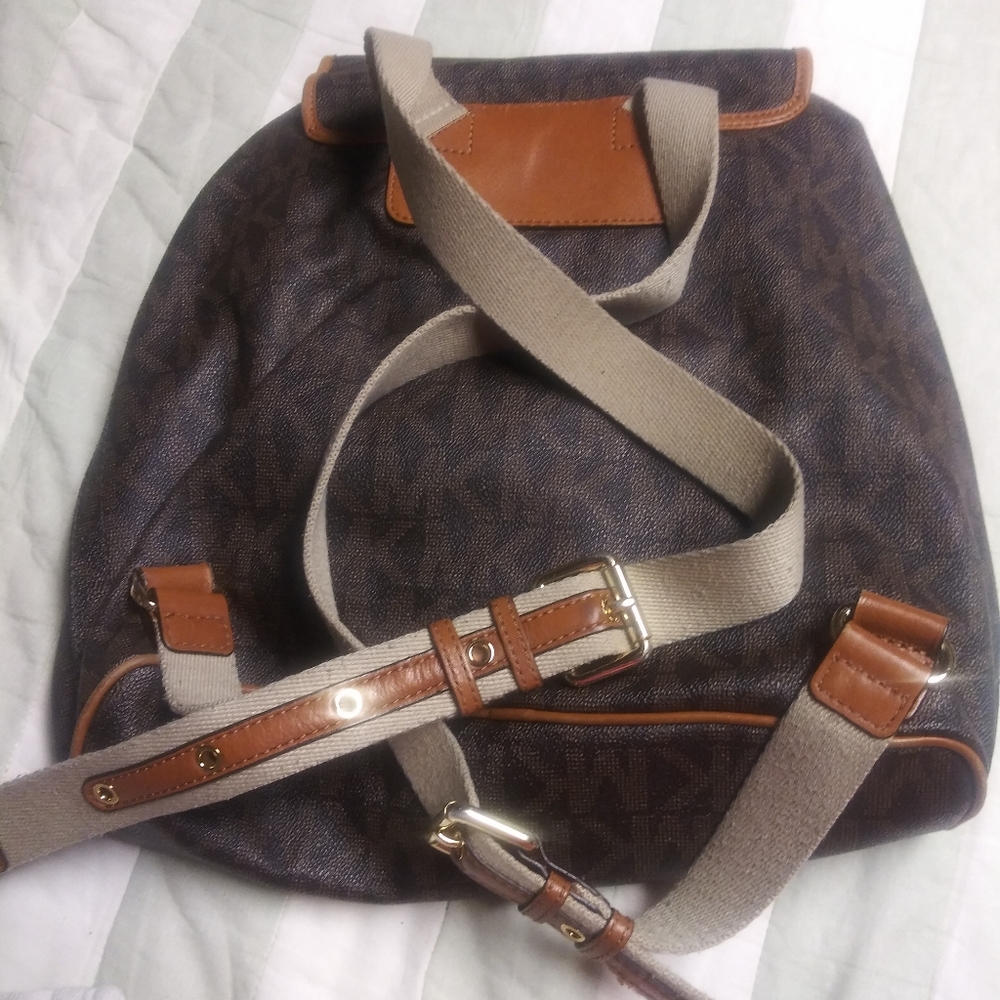 MK backpack - Picture 4 of 13